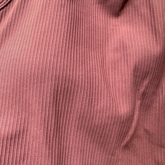 Ribbed Mauve Halter Crop Top Size 4 Small - Picture 2 of 6
